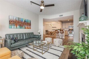 1250 Parkwood Cir SE in Atlanta, GA - Building Photo