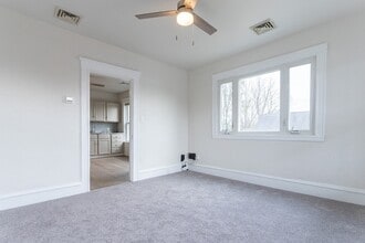 643 Rathbun St, Unit 3 in Blackstone, MA - Foto de edificio - Building Photo