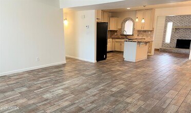 2443 E Marmora St in Phoenix, AZ - Building Photo - Building Photo