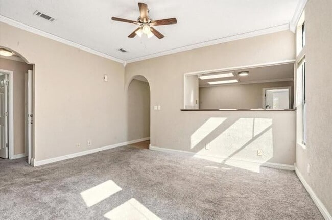 1645 Hollyberry Dr NE in Rio Rancho, NM - Foto de edificio - Building Photo