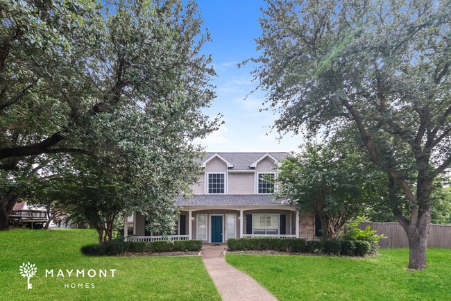 property at 2021 Westshore Dr