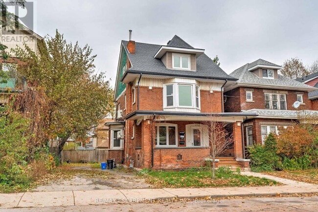 152 Sanford Ave S