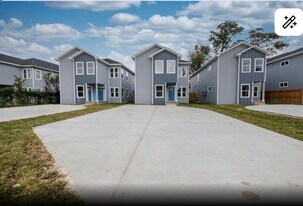 8713 Westcott Rd in Houston, TX - Building Photo