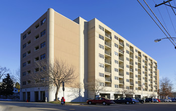 Arnold Towers in Arnold, PA - Foto de edificio - Building Photo