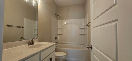 556 Twyla Dr in Lebanon, TN - Building Photo - Building Photo