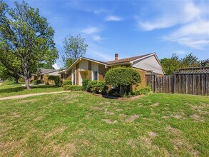 3053 Villa Sur Trail in Dallas, TX - Building Photo - Building Photo