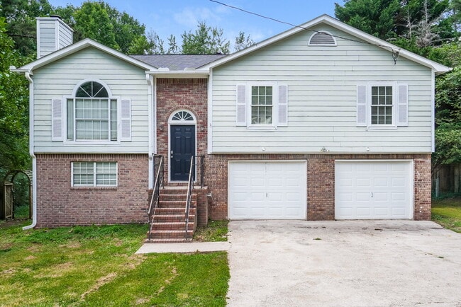 property at 3221 Jessica Dr