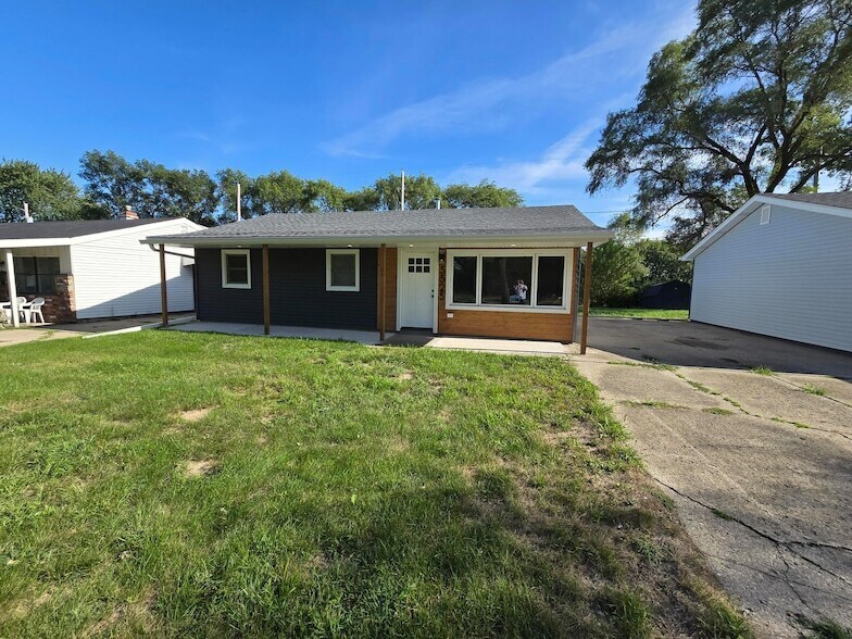 5525 E 13th Pl in Gary, IN - Foto de edificio