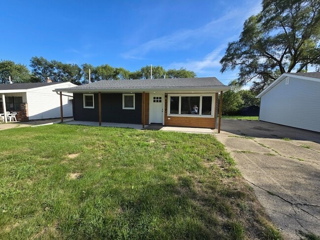 property at 5525 E 13th Pl
