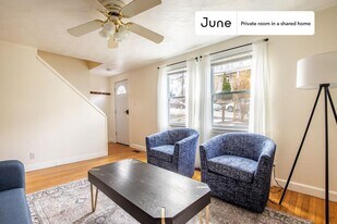 Room in Shared 5 bed/2 bath home, Unit E in Boston, MA - Building Photo