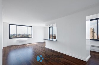 176 E 82nd St in New York, NY - Building Photo - Building Photo