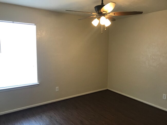 418 University Oaks Blvd in College Station, TX - Building Photo - Building Photo
