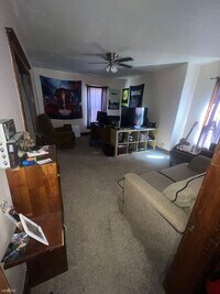 704 Blue Earth St photo'