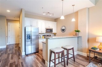 411 Valley St in Providence, RI - Building Photo - Building Photo