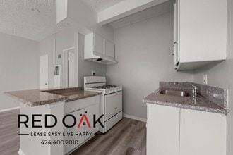 2036 E Whiting Ave, Unit 5 in Fullerton, CA - Foto de edificio - Building Photo