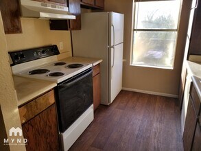 6657 W Ocotillo Rd, Unit 201 in Glendale, AZ - Building Photo - Building Photo