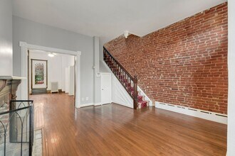 310 9th St NE in Washington, DC - Building Photo - Building Photo