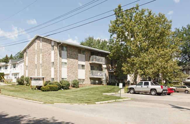 Harvest House Apartments in Lansing, MI - Foto de edificio - Building Photo