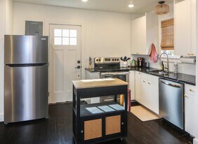 1104 Matthews Pl in Nashville, TN - Building Photo