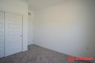7314 Olive Wood Dr in Bakersfield, CA - Building Photo - Building Photo