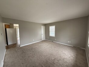 536 56th St SE in Kentwood, MI - Foto de edificio - Building Photo