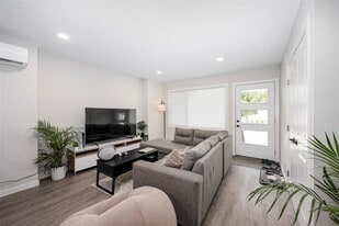 771 Scotland Ave in Winnipeg, MB - Building Photo