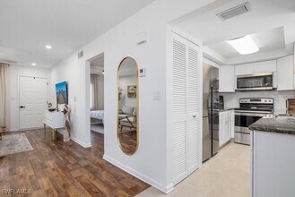 1251 7th Ave N in Naples, FL - Building Photo - Building Photo