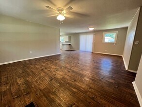 114 N Nolan Ave in Fayetteville, AR - Building Photo - Building Photo