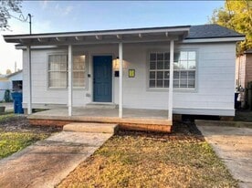 618 Chopin St in Lafayette, LA - Building Photo