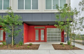 13130 Pond Springs Rd in Austin, TX - Building Photo - Building Photo