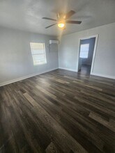 1311 Fred St in El Campo, TX - Building Photo - Building Photo