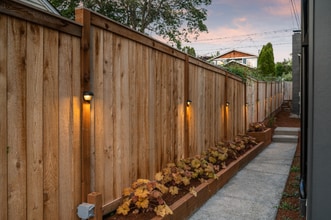 6404 47th Ave SW in Seattle, WA - Building Photo - Building Photo