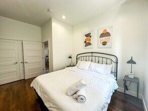 Halston Flats in Newark, NJ - Foto de edificio - Building Photo