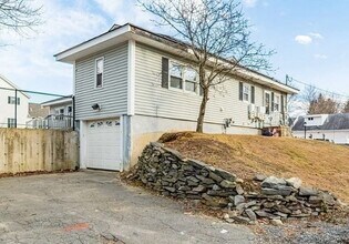 45 Roswell Ave in Dracut, MA - Building Photo - Building Photo