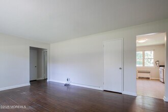 132 South St in Red Bank, NJ - Foto de edificio - Building Photo