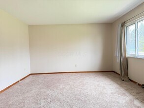 4979 Godown Rd in Columbus, OH - Building Photo - Building Photo