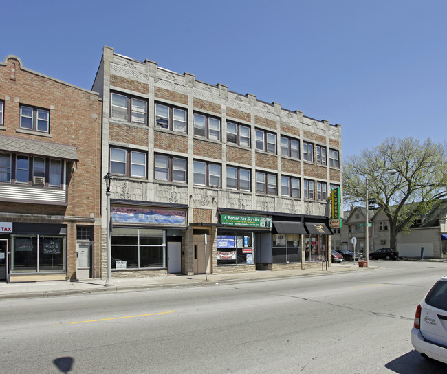 1200-1208 W Lincoln Ave in Milwaukee, WI - Foto de edificio - Building Photo