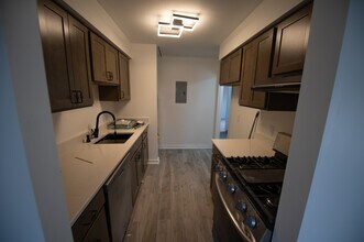 3107 Pine Cone Ct, Unit 3107 in Poughkeepsie, NY - Foto de edificio - Building Photo