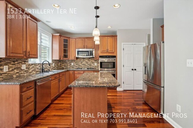 1533 Artillery Terrace NE in Leesburg, VA - Building Photo - Building Photo
