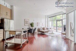 8210 Crestwood Heights Dr in Tysons, VA - Building Photo