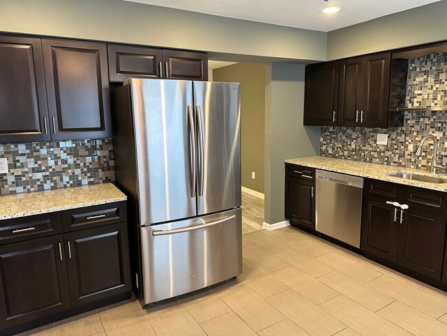 50 Blue Jay Dr in Clementon, NJ - Building Photo - Building Photo
