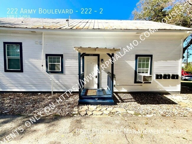 222 Army Blvd in San Antonio, TX - Building Photo - Building Photo