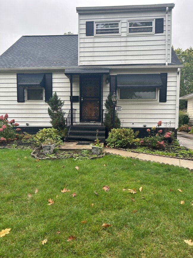 property at 15914 Bryce Ave