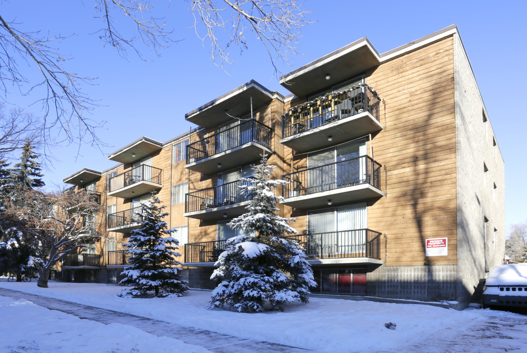 310 4th Ave NE in Calgary, AB - Building Photo