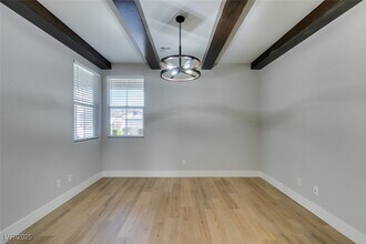 10553 Broadhead Ct in Las Vegas, NV - Building Photo - Building Photo