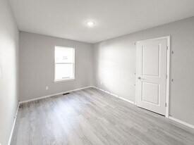 3404 N Nixon Ave in Springfield, MO - Building Photo