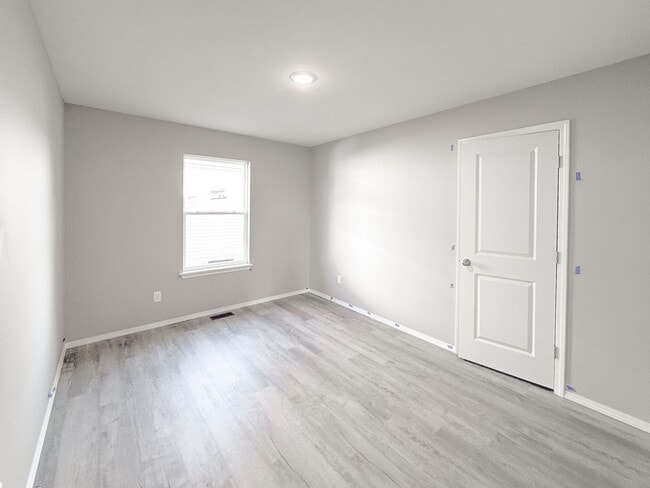 property at 3404 N Nixon Ave