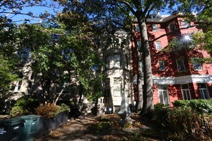 1016 E Capitol St NE in Washington, DC - Building Photo