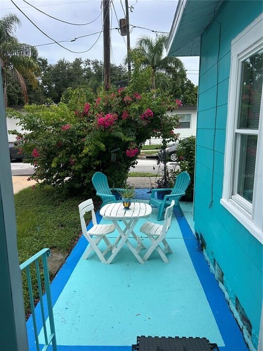 914 8th St N in St. Petersburg, FL - Building Photo