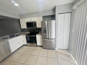 3130 Enclave Ct in Kissimmee, FL - Building Photo - Building Photo